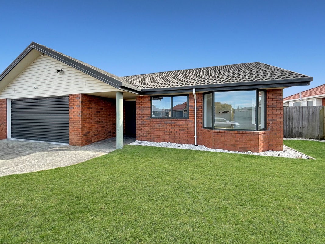 12 Surfers Place, North New Brighton, Christchurch - Carousel 1