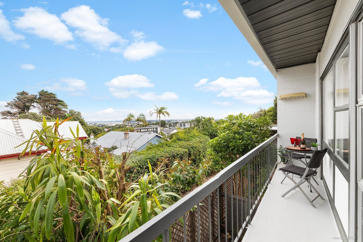 6/11 Lovelock Avenue, Mount Eden, Auckland - Carousel 2