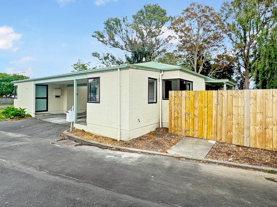 17 Swansea Road, Flaxmere, Hastings - Carousel 2