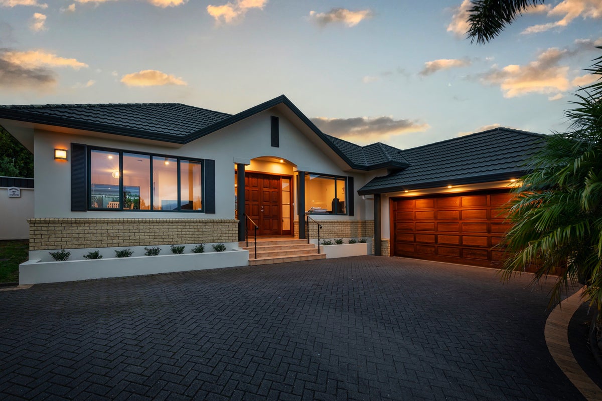18 Nicholas Road, Somerville, Manukau - Carousel 2