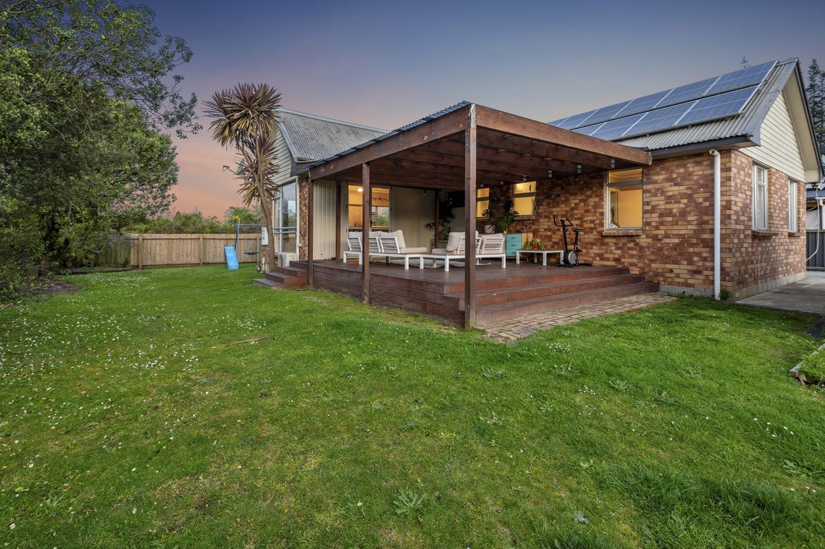 22 Neil Road, Fairy Springs, Rotorua - Carousel 2