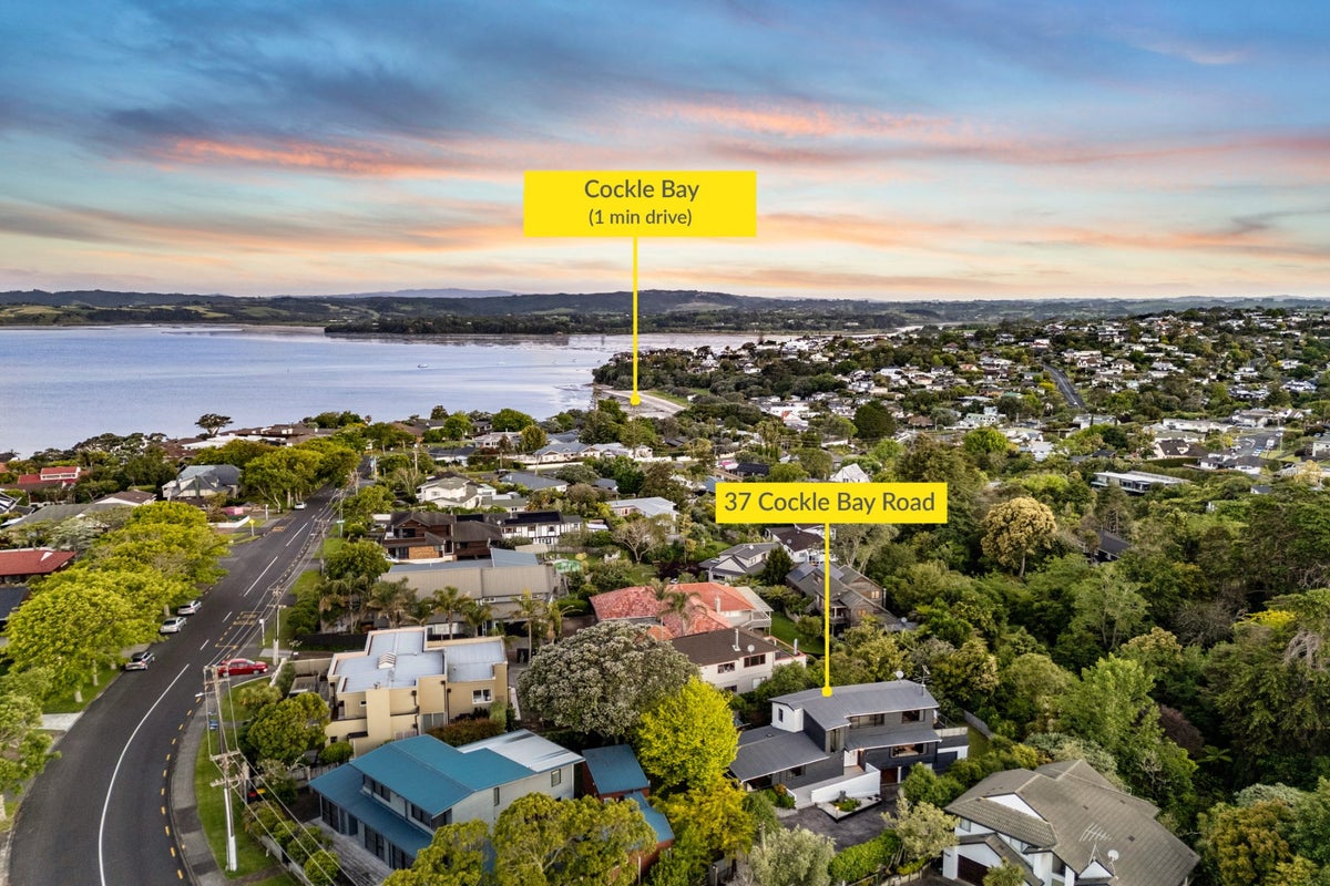 37 Cockle Bay Road, Cockle Bay, Auckland - Carousel 21