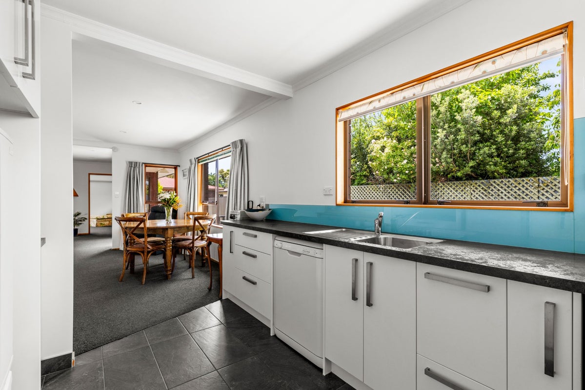 2/5 Forward Street, Greenmeadows, Napier - Carousel 2