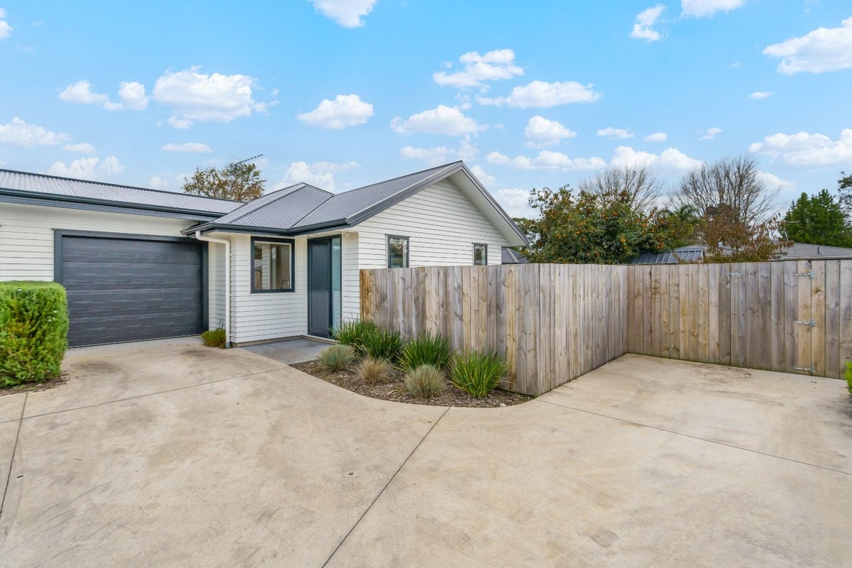 99B Bruce Avenue, Glenview, Hamilton - Carousel 1