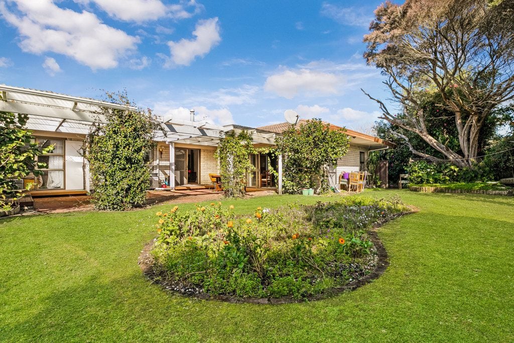 107 Elliot Street, Pahurehure, Papakura - Carousel 1