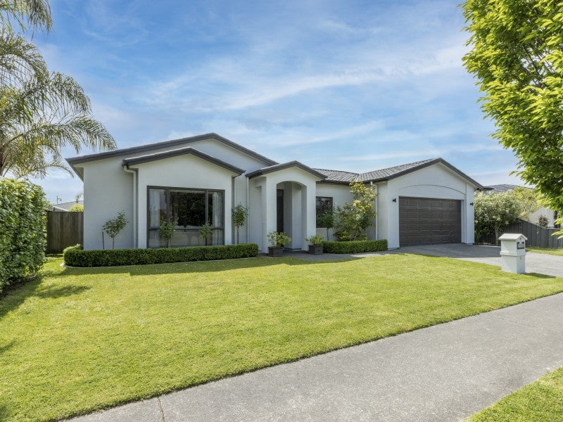 4 Portland Place, Poraiti, Napier - Carousel 1