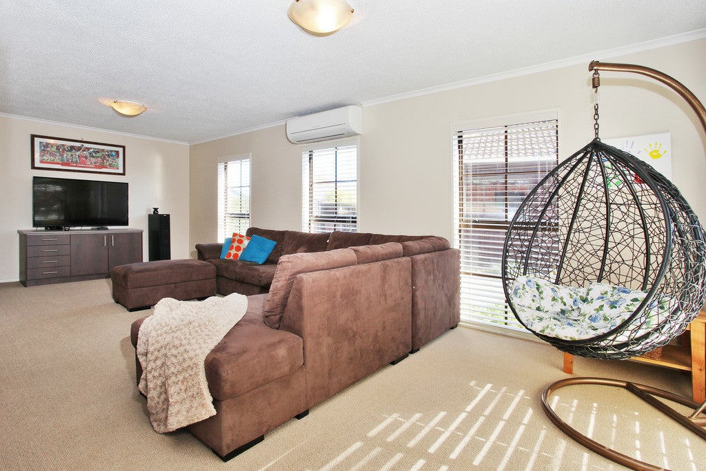 17 Fernbrook Place, Mairehau, Christchurch - Carousel 2