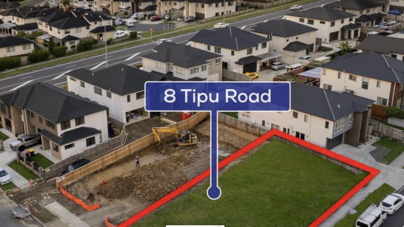8 Tipu Road, Flat Bush, Auckland - Carousel 1