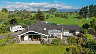 626 Junction Road, Burgess Park, New Plymouth - Carousel 1