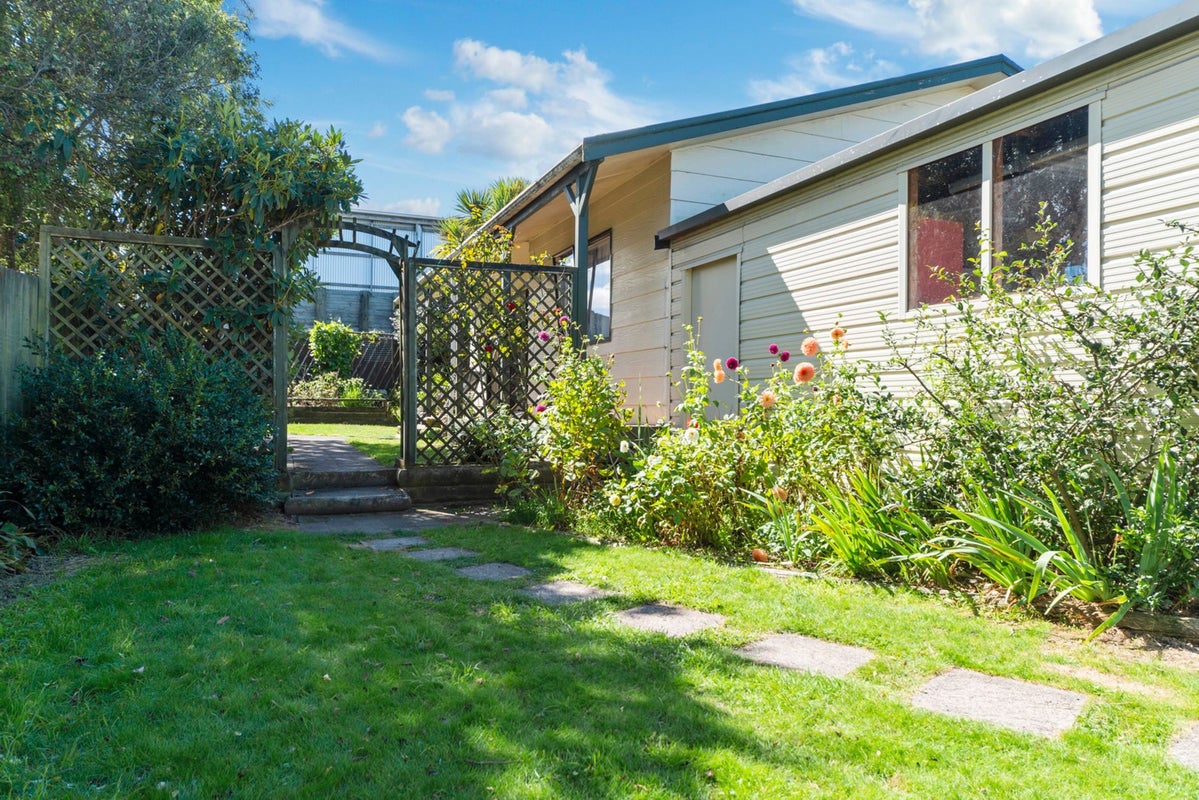 2/24 Kiddle Drive, Hilltop, Taupo - Carousel 2