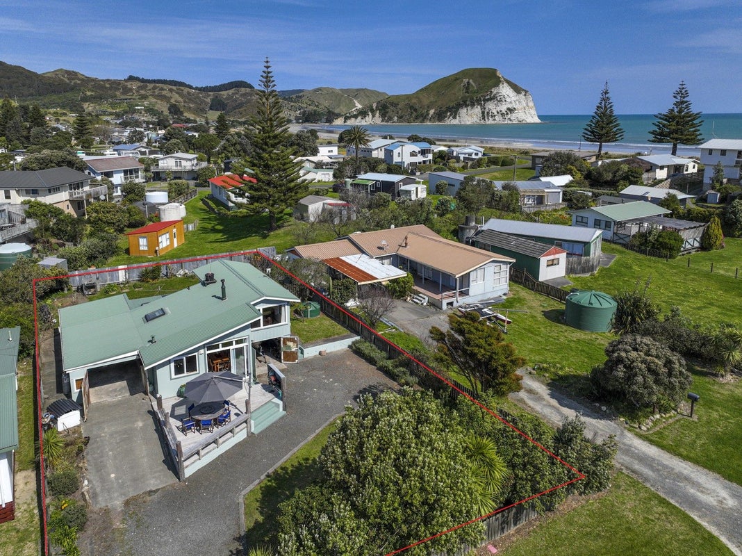 10 Kuku Avenue, MAHIA, NUHAKA - Carousel 24