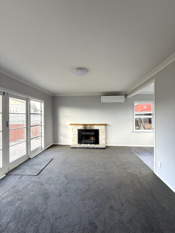 10 Charles Cross Street, Longburn, Palmerston North - Carousel 2