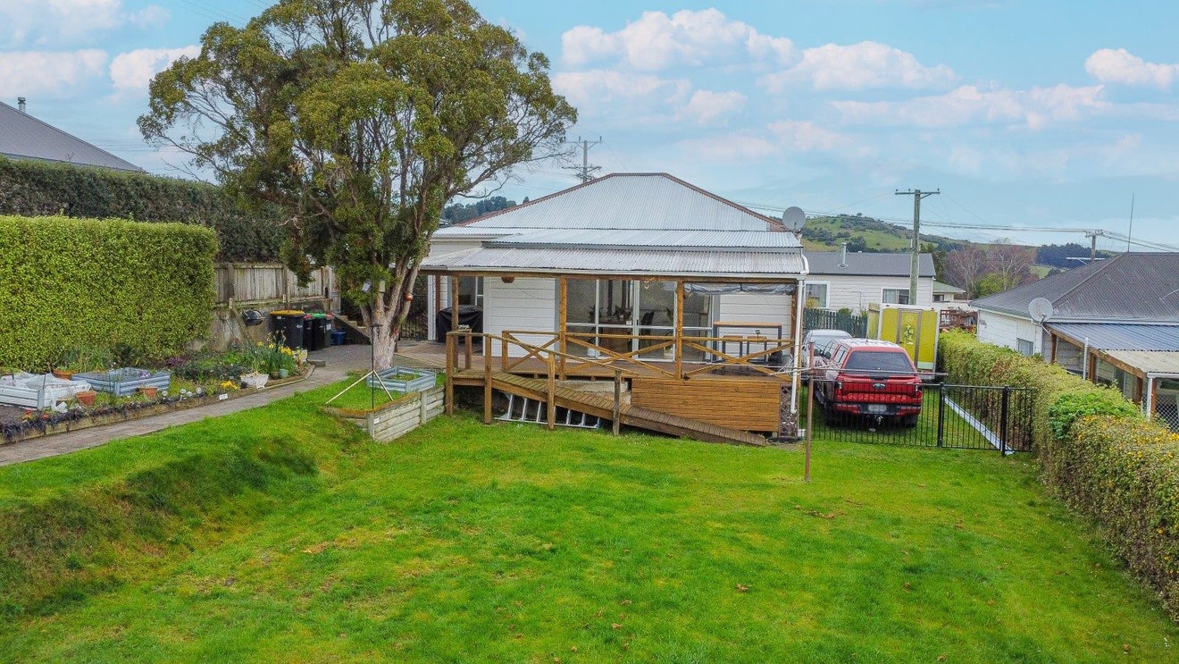 12 Exmouth Street, Abbotsford, Dunedin - Carousel 2