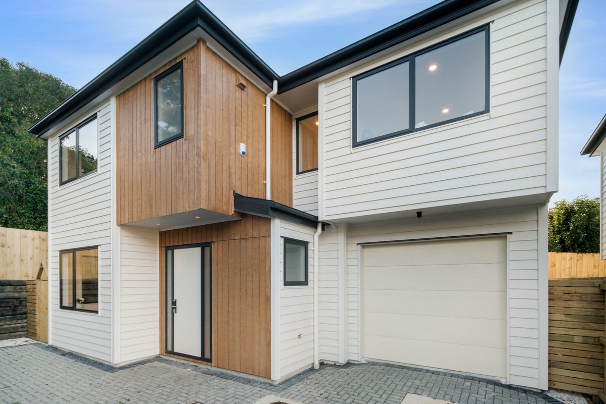 24D Nikau Street, New Lynn, Auckland - Carousel 1