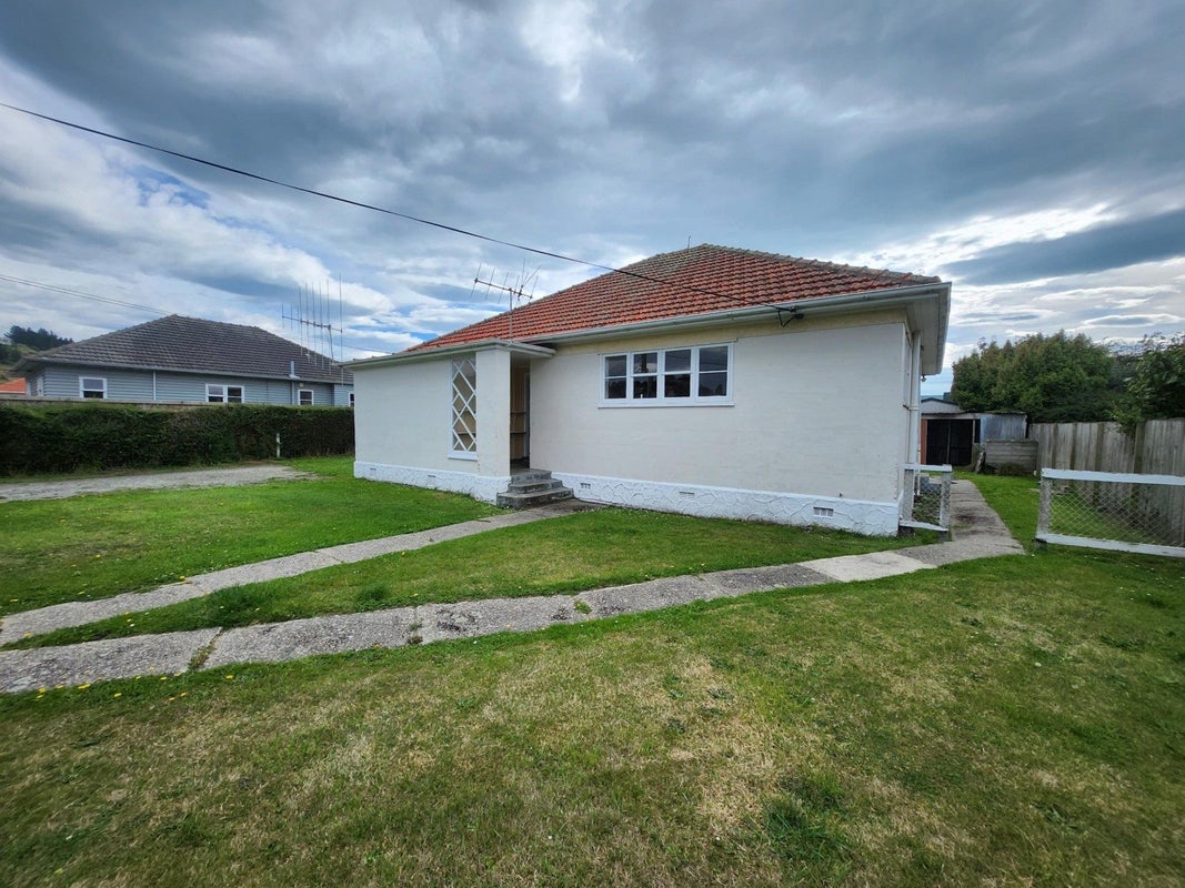 4 Farnham Street, Oamaru North, Oamaru - Carousel 1