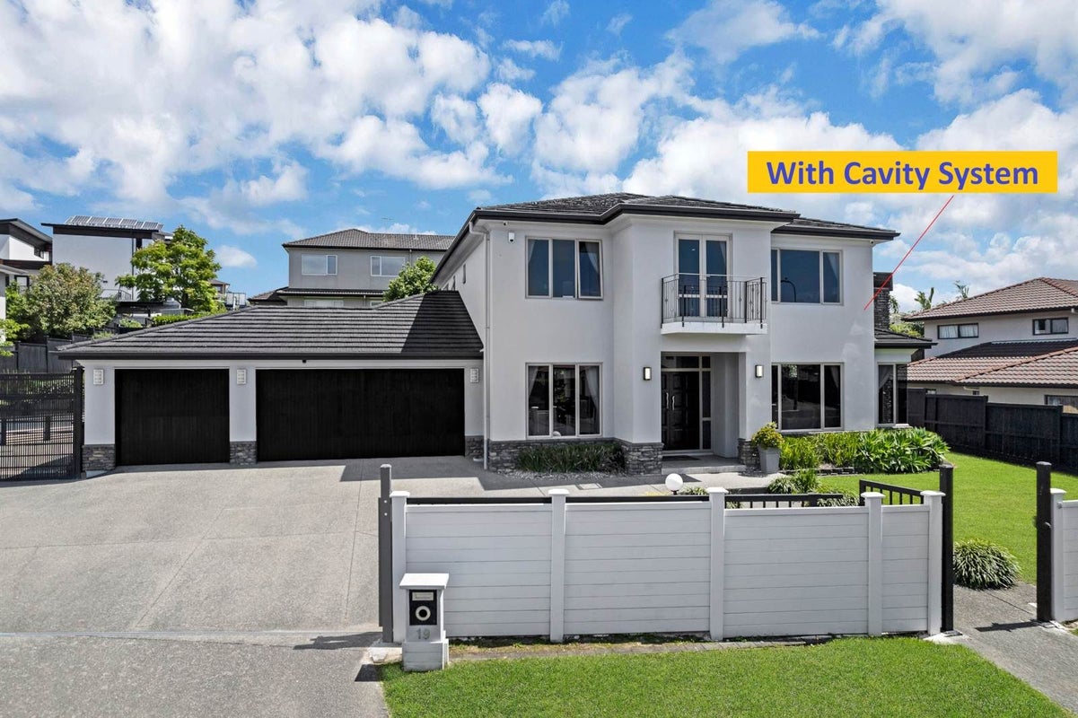 19 Skye Road, East Tamaki Heights, Manukau City, Auckland - Carousel 1