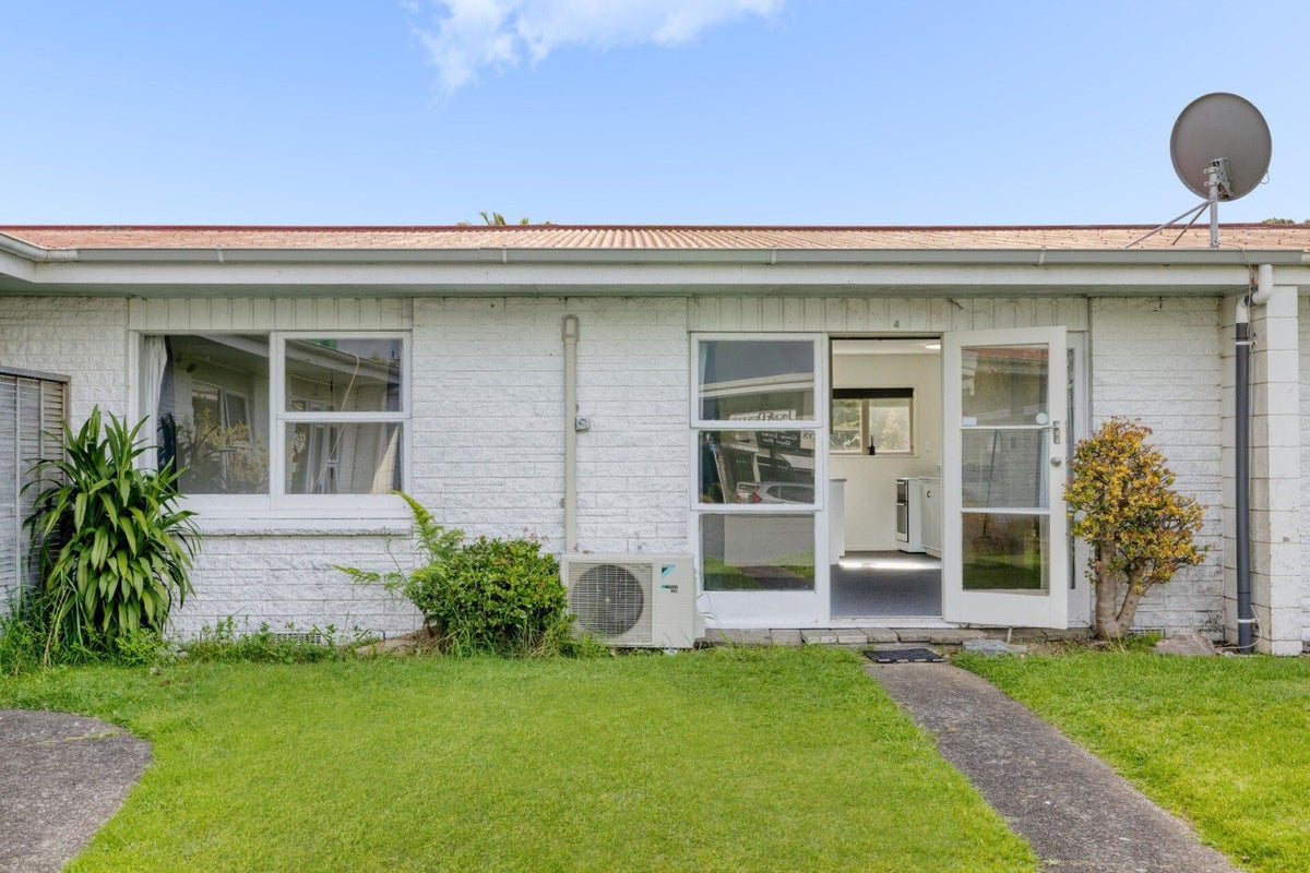 4/35 Bureta Road, Otumoetai, Tauranga - Carousel 1