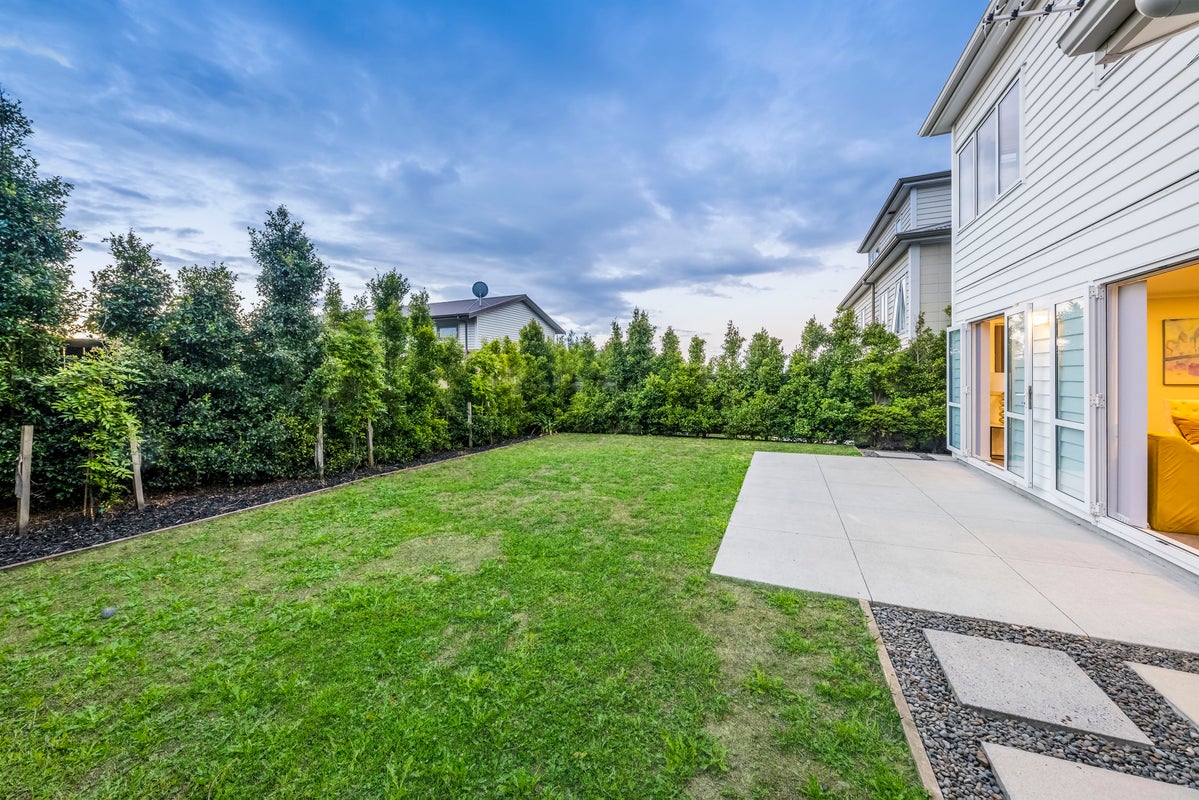 15 Adamson Road, Flat Bush, Auckland - Carousel 2