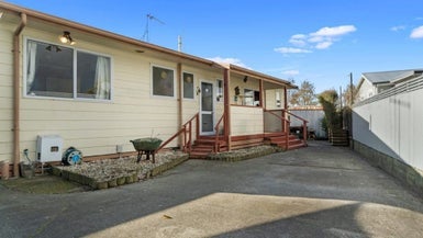 2B Wall Street, Nawton, Hamilton - Carousel 1