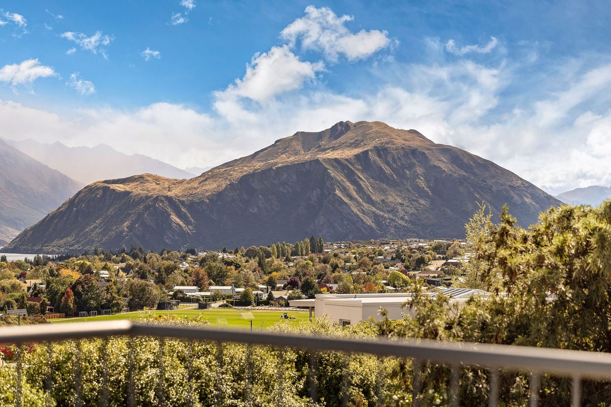 74 Kings Drive, Wanaka - Carousel 28