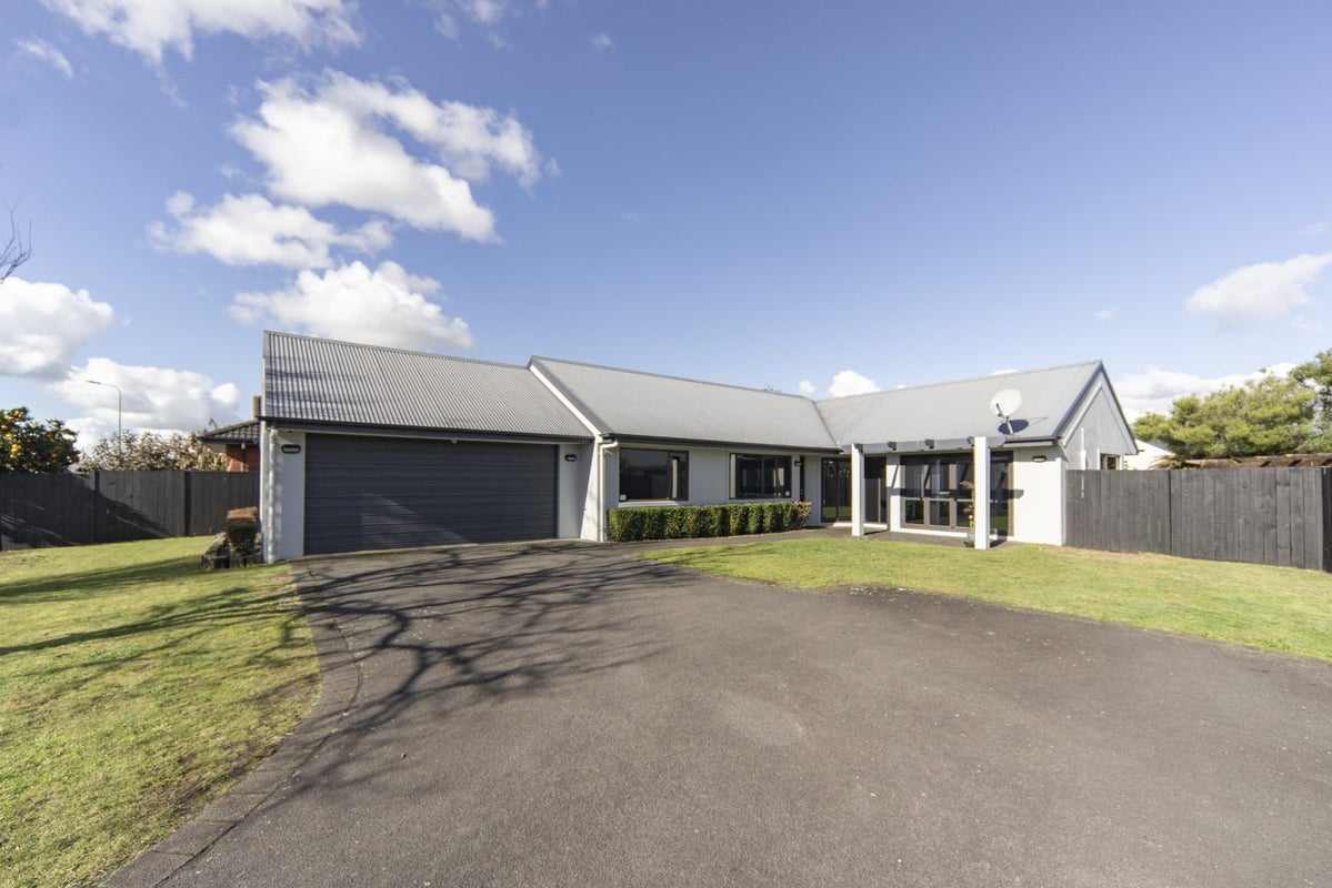 18 Ernest Road, Fairview Downs, Hamilton - Carousel 1