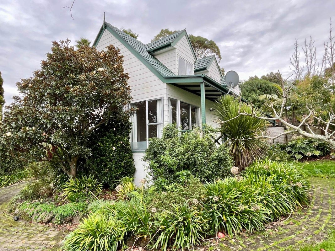 36 Nui Mana Place, Te Atatu South, Auckland - Carousel 2