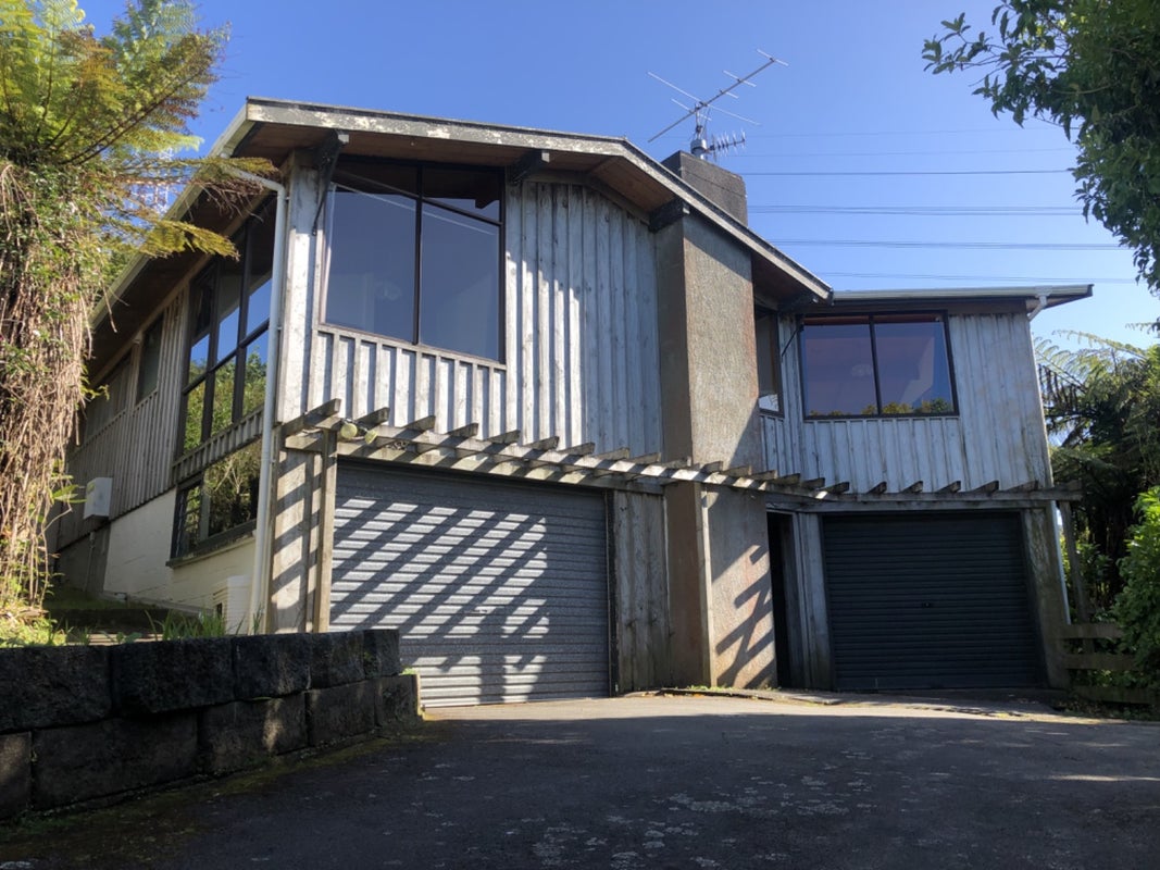 21 Rondane Place, Tirohanga, Lower Hutt - Carousel 1
