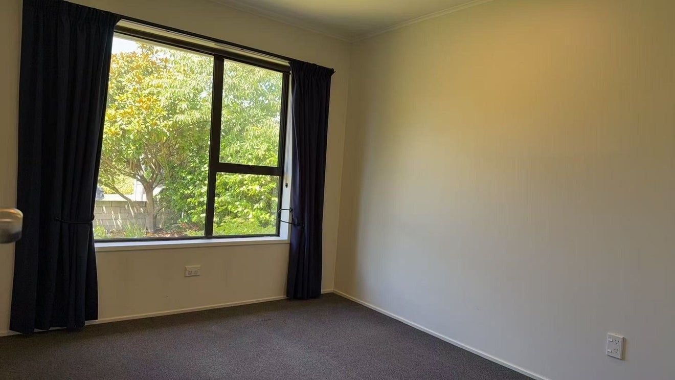 37 Flower Street, Bryndwr, Christchurch - Carousel 7