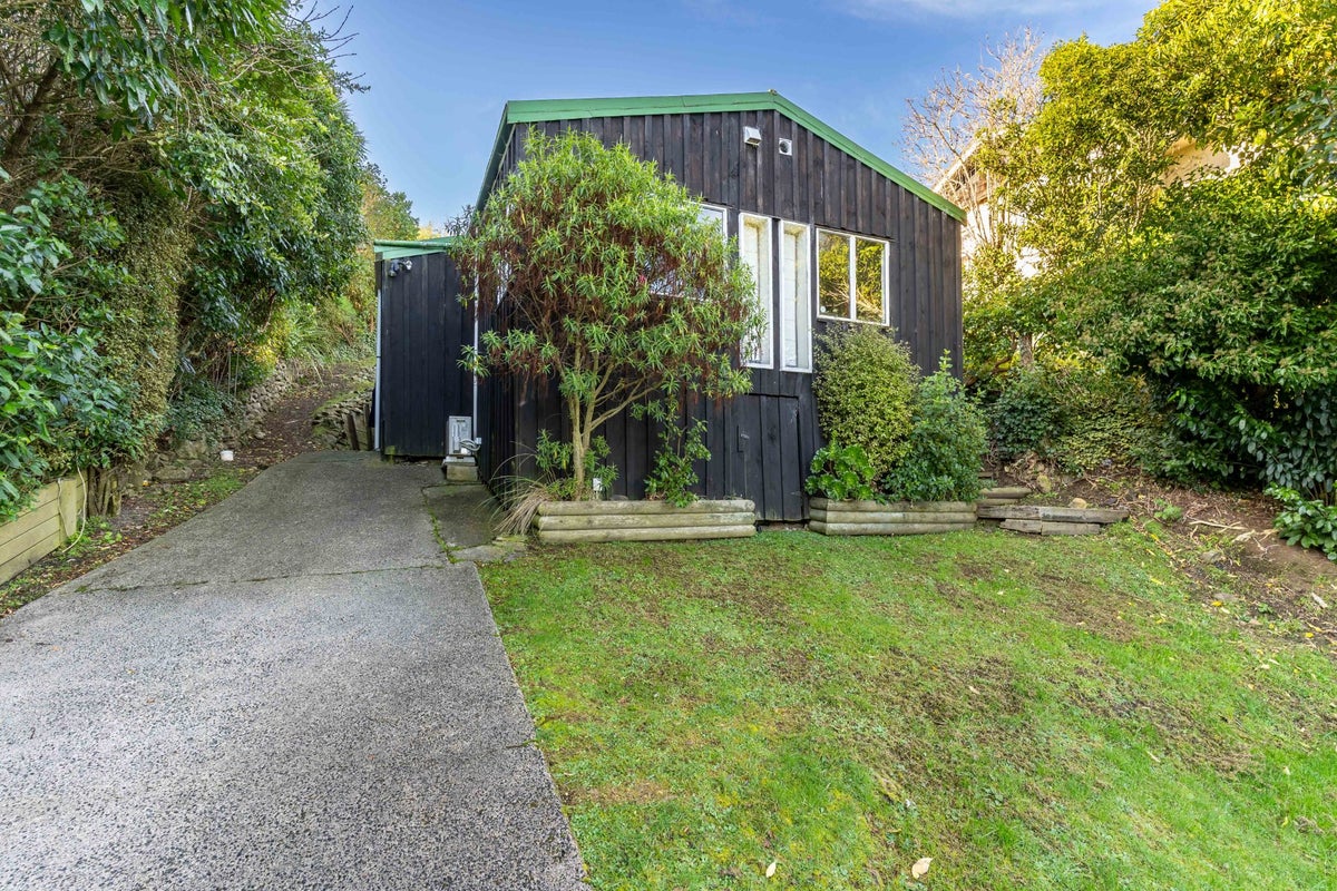70 Orbell Street, Dalmore, Dunedin, Otago - Carousel 1