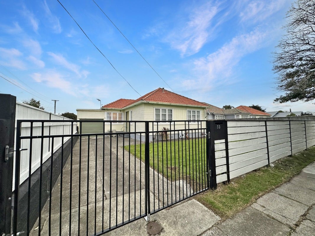 33 Swiss Avenue, Gonville, Whanganui - Carousel 1