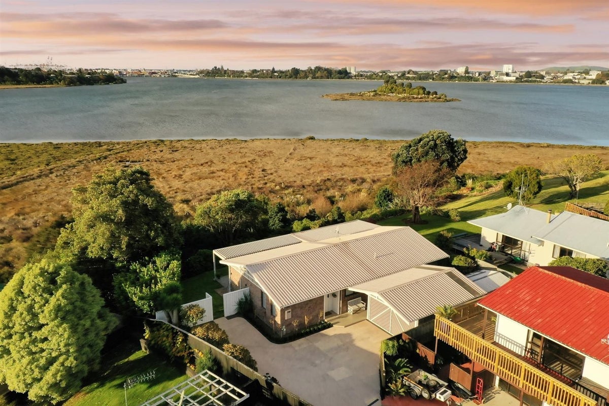 163B Kingswood Road, Brookfield, Tauranga - Carousel 2