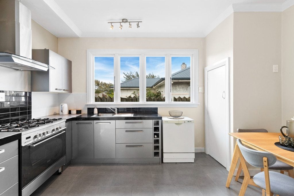 220 Pomona Street, Strathern, Invercargill - Carousel 2