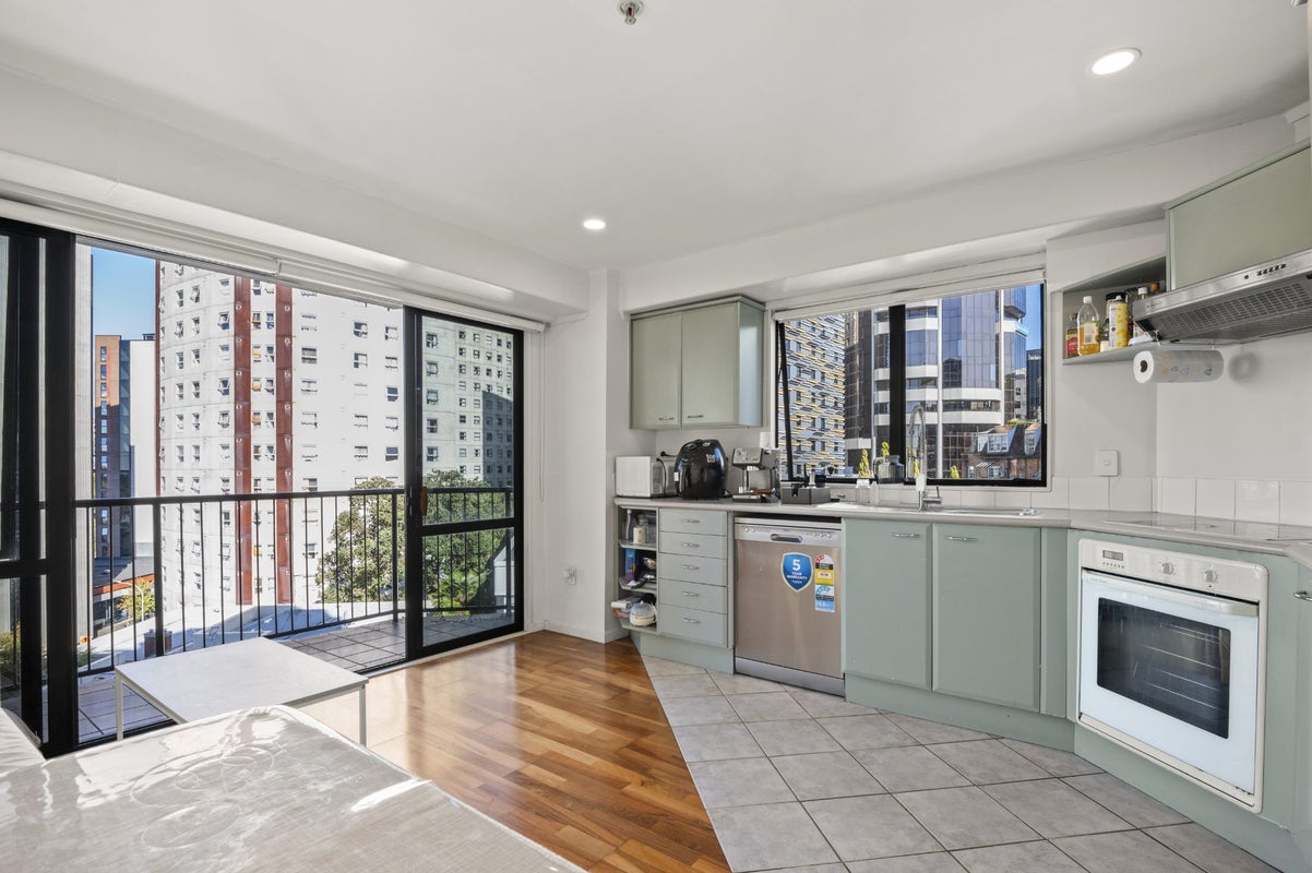 6D/6 Whitaker Place, Grafton, Auckland - Carousel 2
