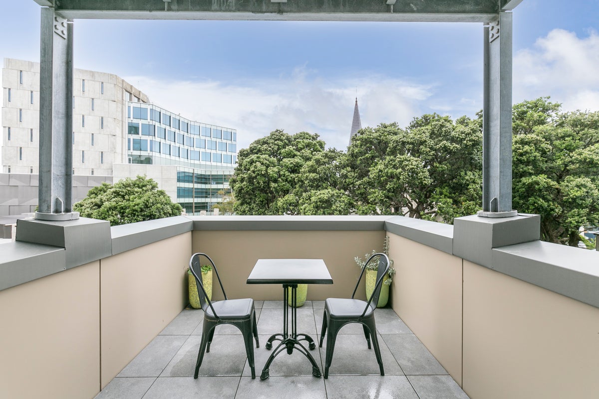 13/43 Mulgrave Street, Thorndon, Wellington - Carousel 1