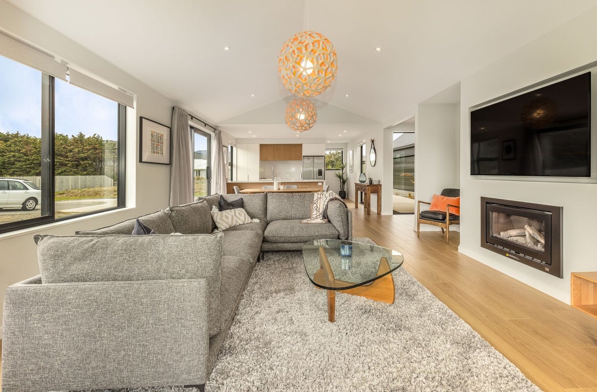 35 Titoki Road, Waikanae Beach, Waikanae - Carousel 2