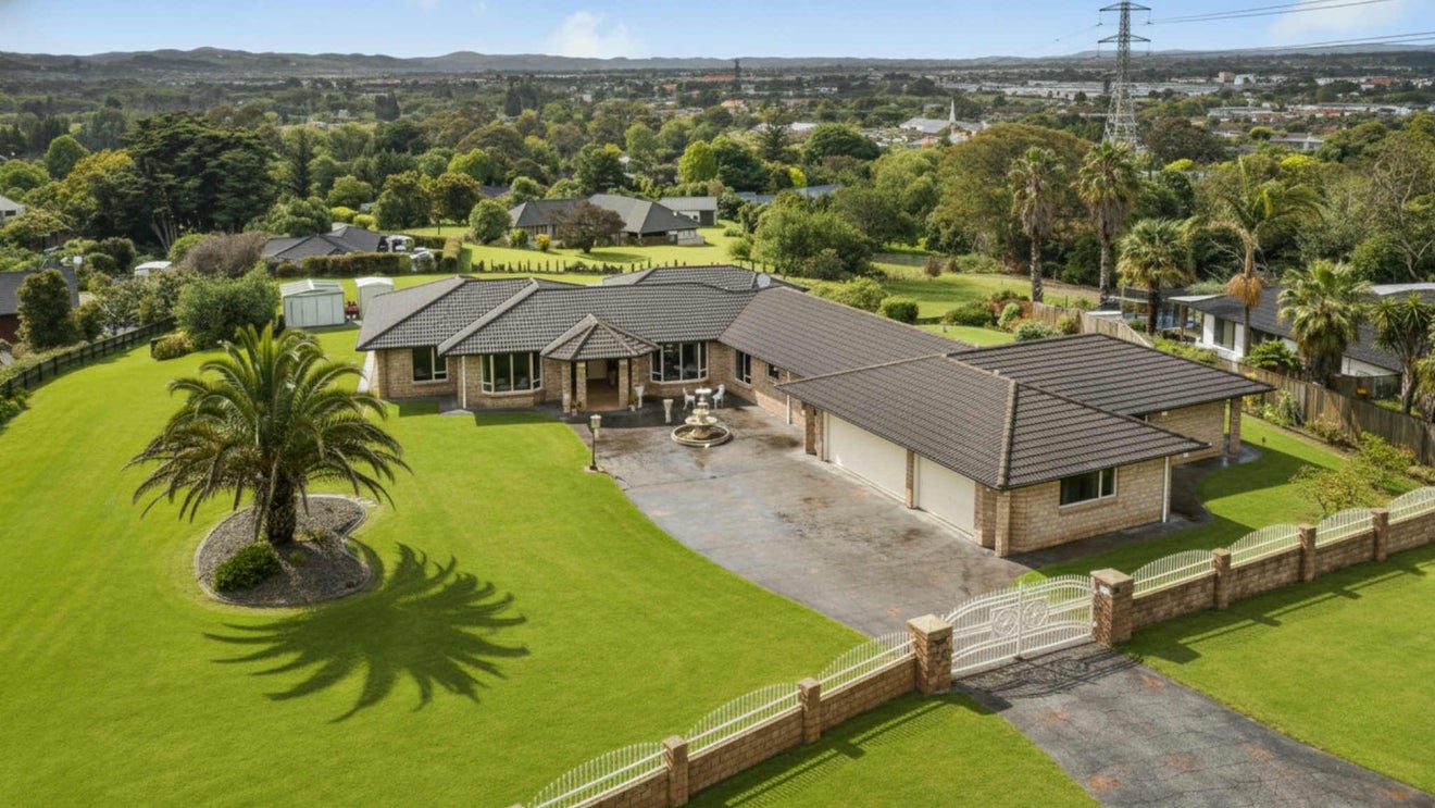 167 Polo Prince Drive, Alfriston, Auckland - Carousel 1