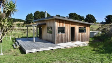 146 Strathnaver Drive, Waikawa Beach, Manakau - Carousel 1