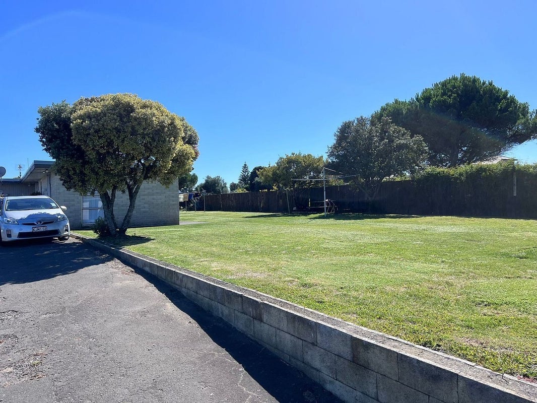 1/382 Main North Road, Bay View, Napier - Carousel 1
