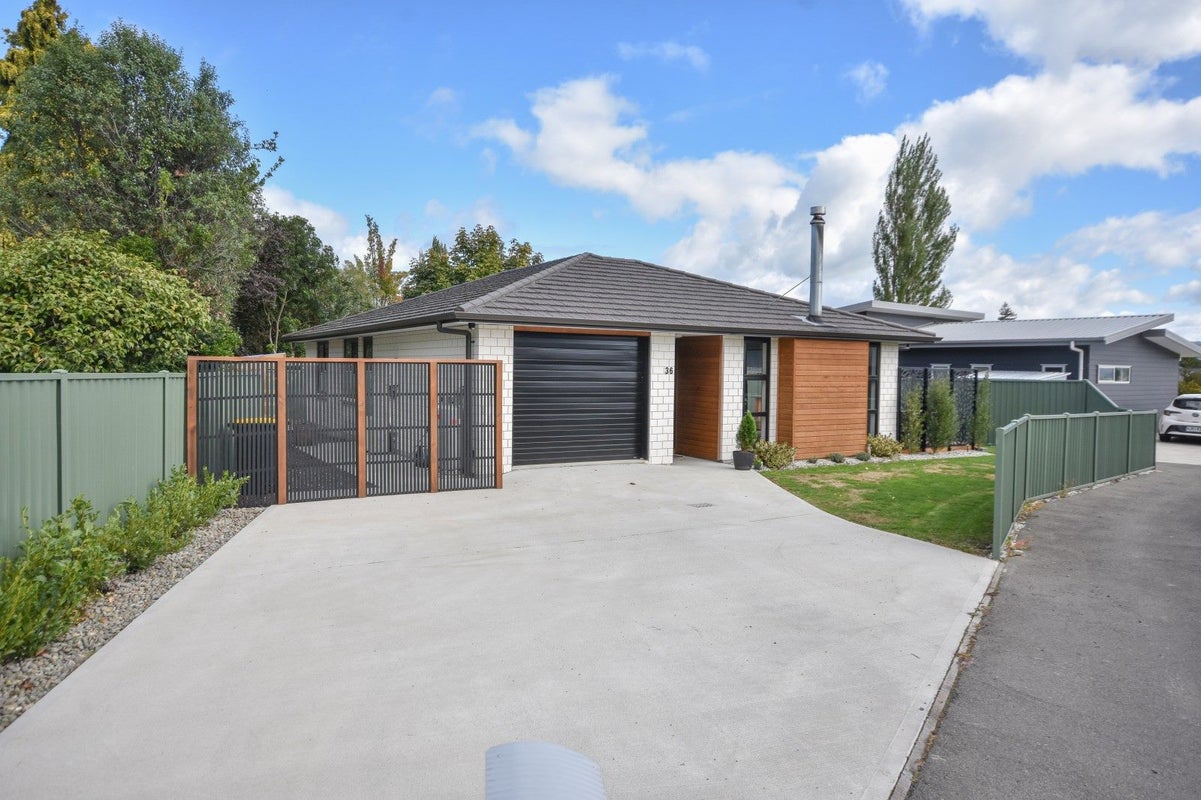 36 Elizabeth Avenue, East Taieri, Mosgiel - Carousel 30