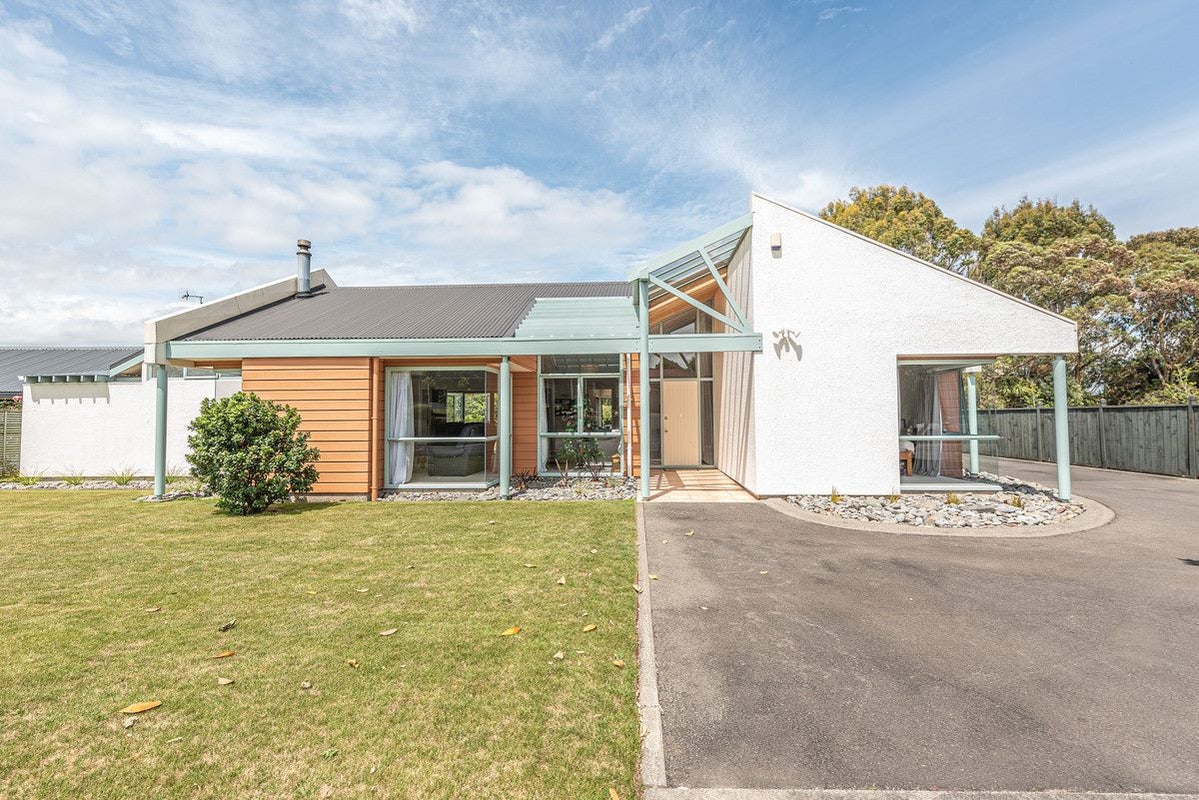 17 Norfolk Drive, Otamatea, Whanganui - Carousel 2