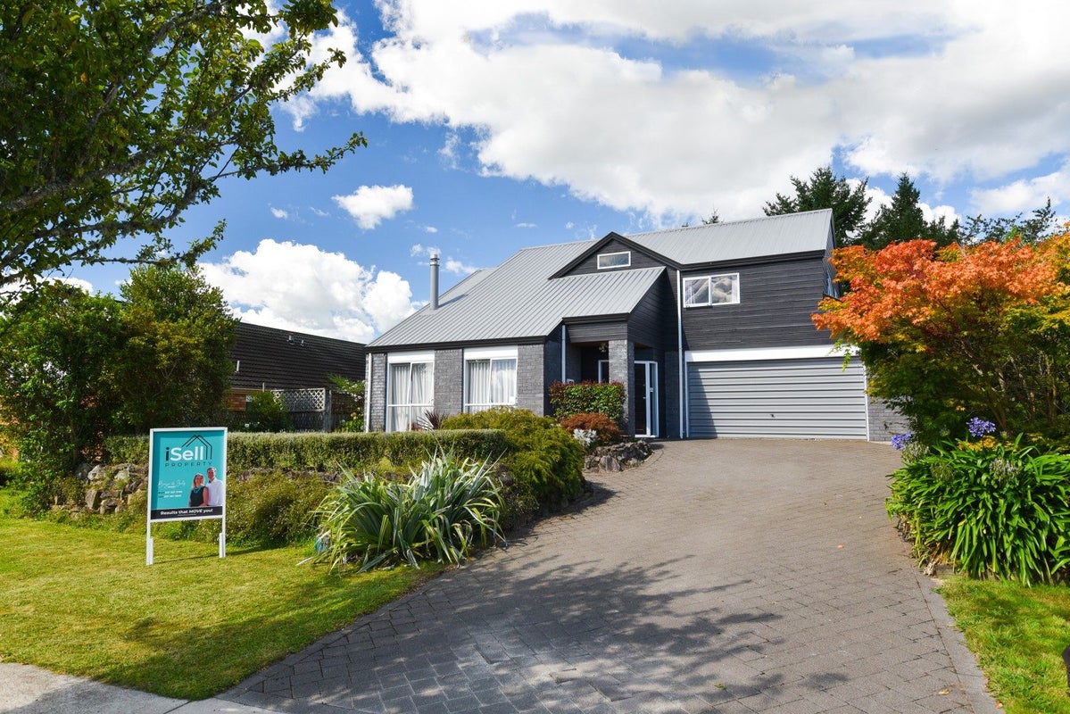 17 Gillam Crescent, Springfield, Rotorua - Carousel 1