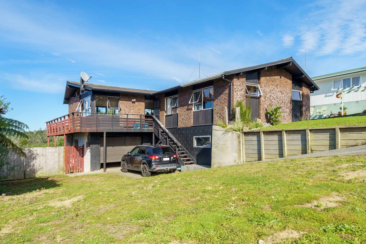 7 Isola Street, Raumanga, Whangarei - Carousel 1