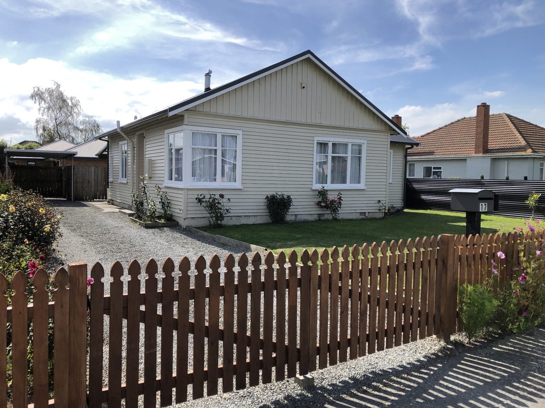 17 Brucefield Avenue, Netherby, Ashburton - Carousel 1