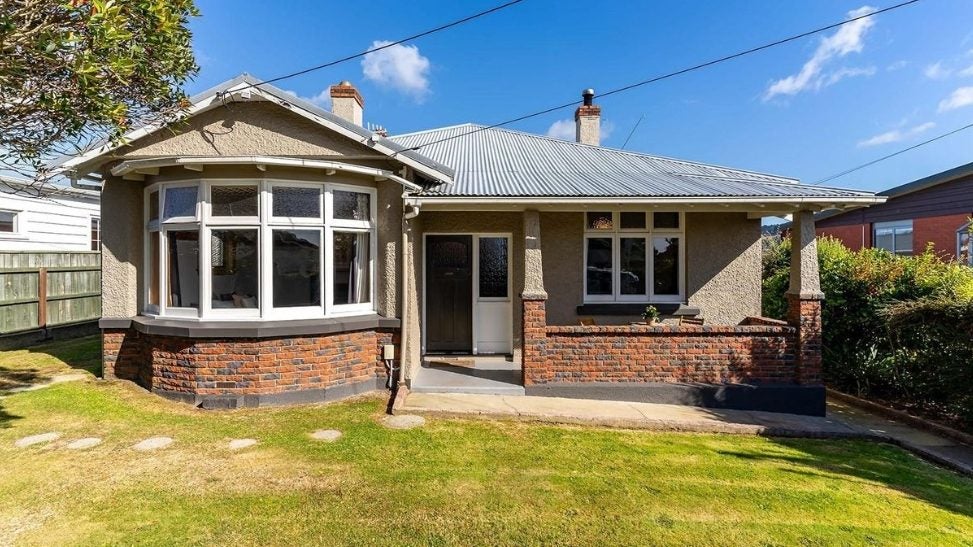 170 Elgin Road, Maryhill, Dunedin - Carousel 1
