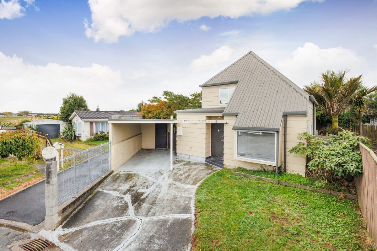 12 Coromandel Court, Roslyn, Palmerston North - Carousel 2