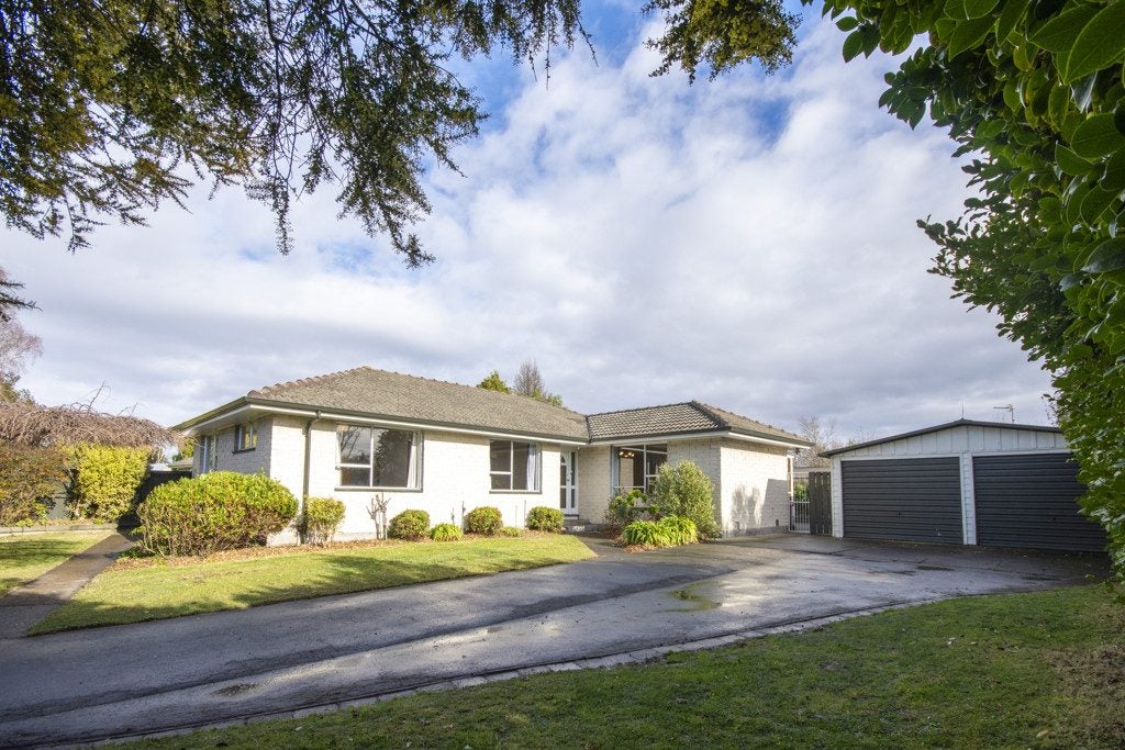 14 Tralee Place, Bishopdale, Christchurch - Carousel 1