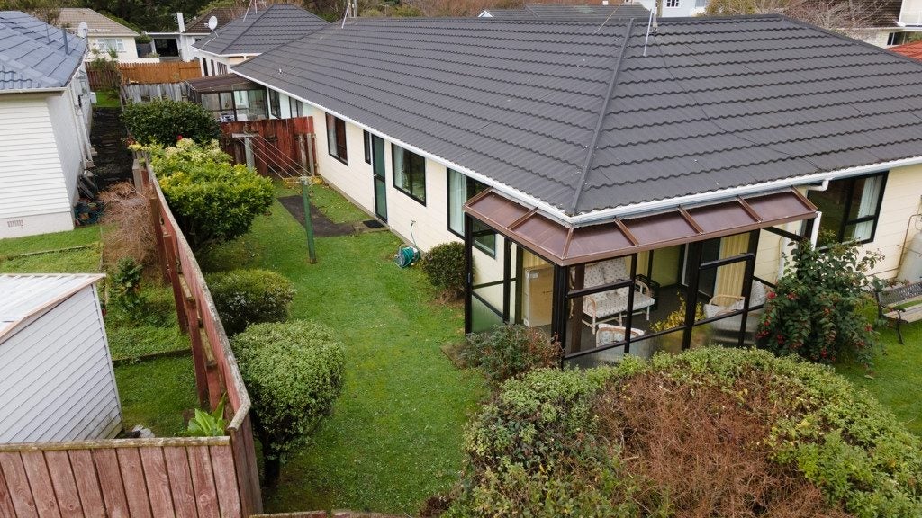 29C Findlay Street, Tawa, Wellington - Carousel 1