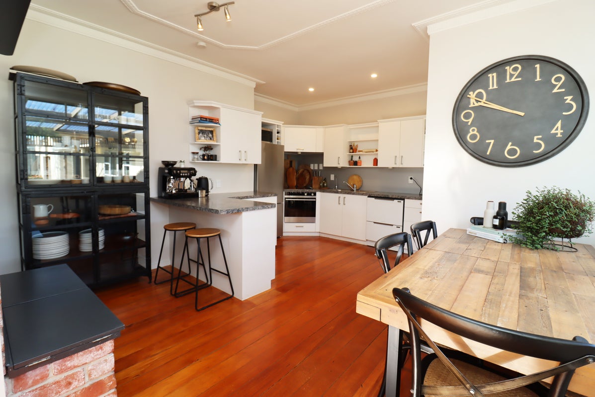 38 Hull Street, South Hill, Oamaru - Carousel 2