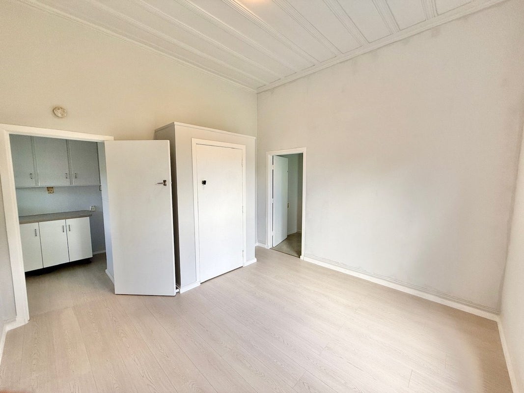 3/28 Morningside Drive, Morningside, Auckland - Carousel 2