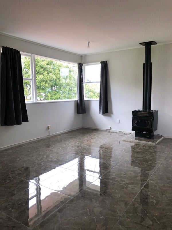 62B Birkdale Road, Birkdale, Auckland - Carousel 2
